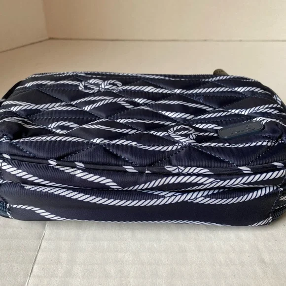 Lug Roundabout 2 Convertible Wallet Crossbody Nautical Navy New - Picture 7 of 16